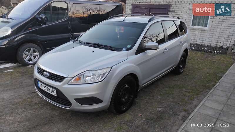 2010 ford focus