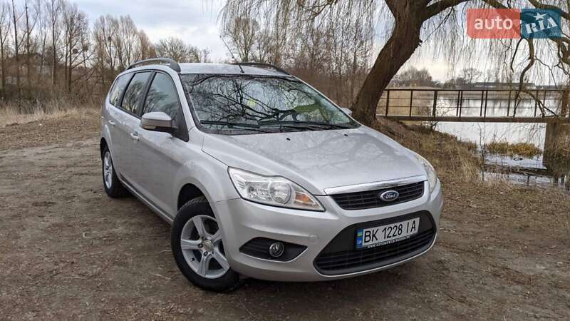 2010 ford focus