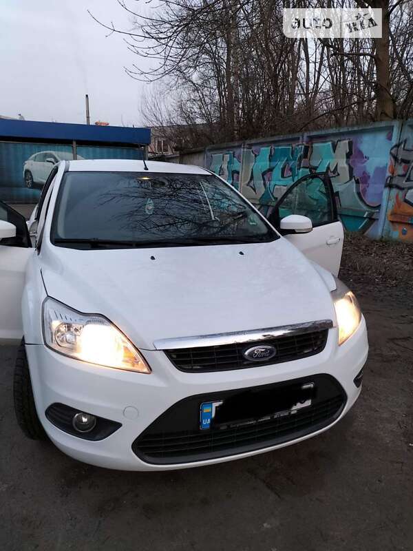 2010 ford focus