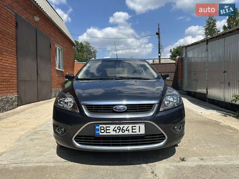 2010 ford focus