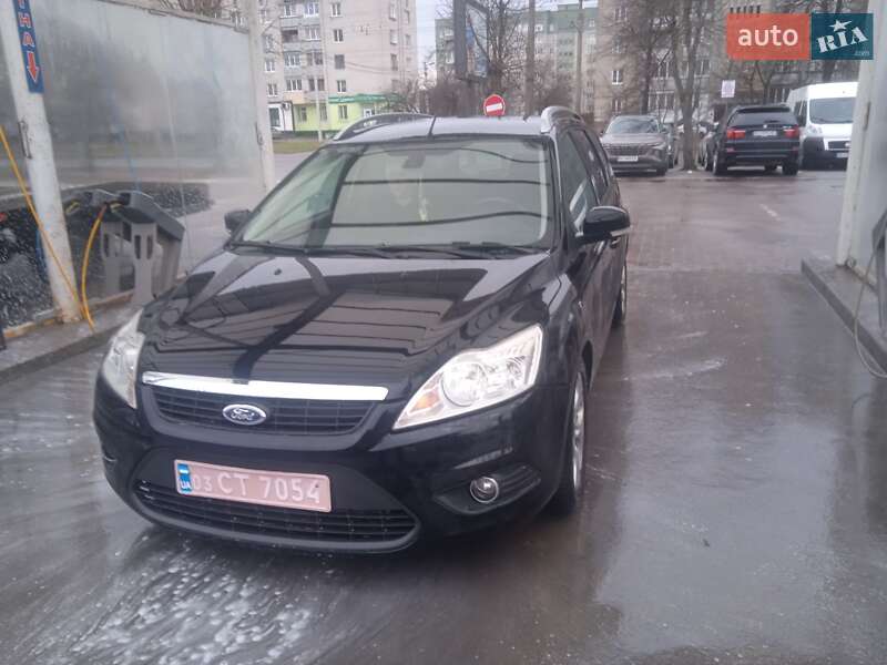 2010 ford focus