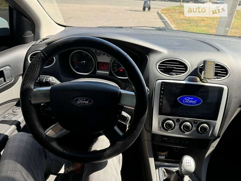 2010 ford focus