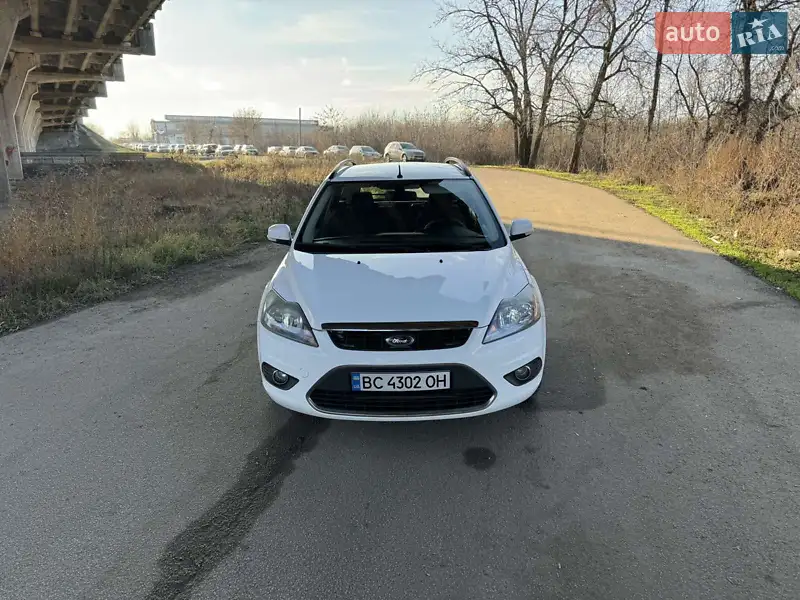 2010 ford focus