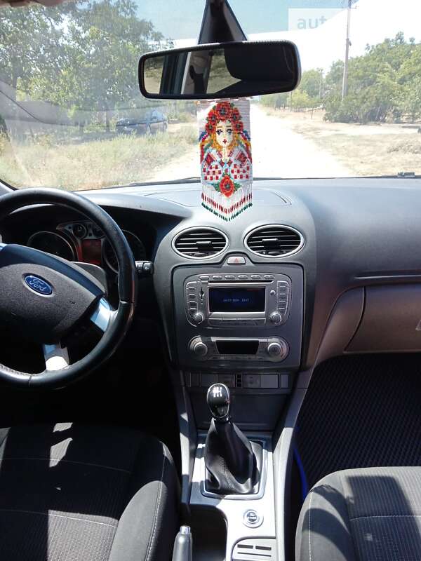 2010 ford focus