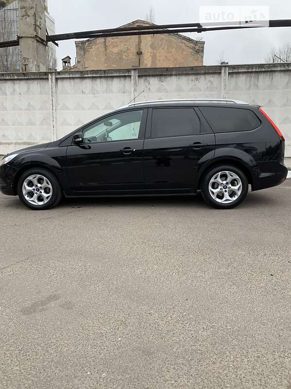 2010 ford focus