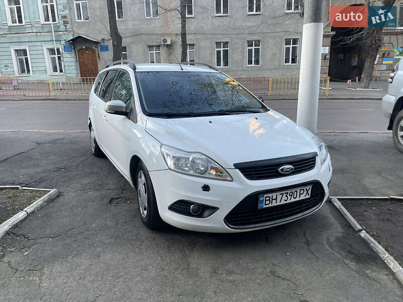 2010 ford focus