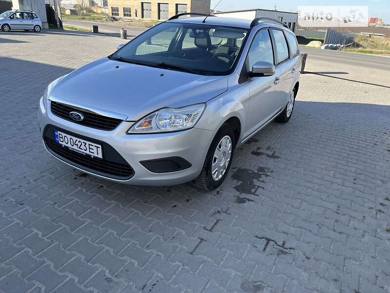 2010 ford focus