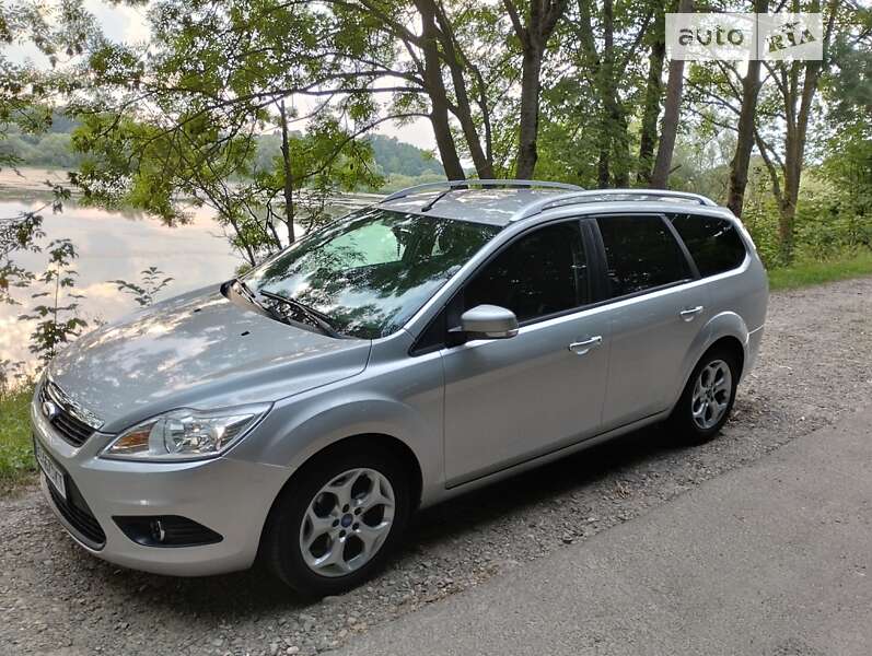 2010 ford focus