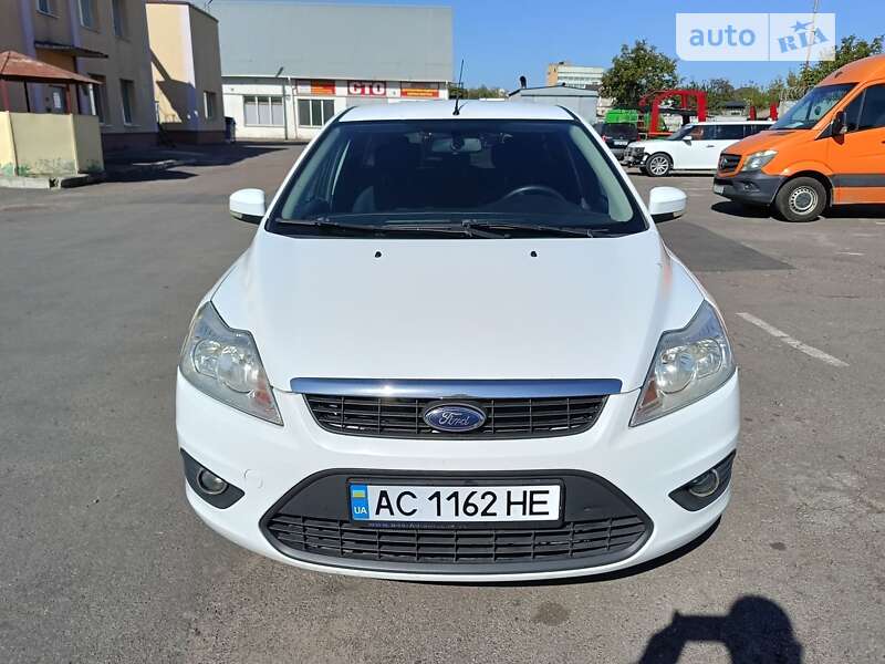 2010 ford focus