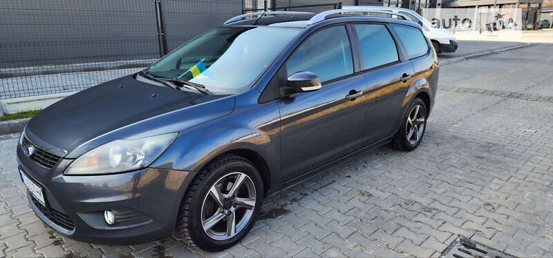 2010 ford focus