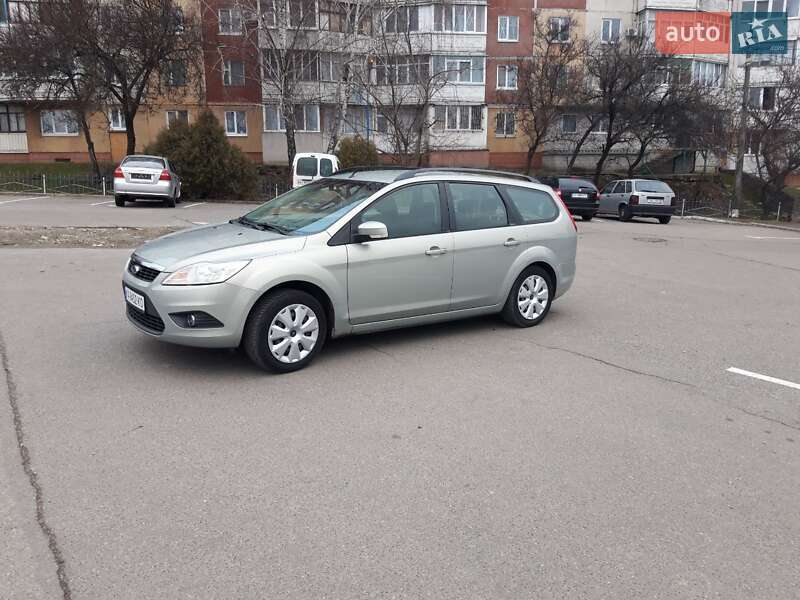 2010 ford focus