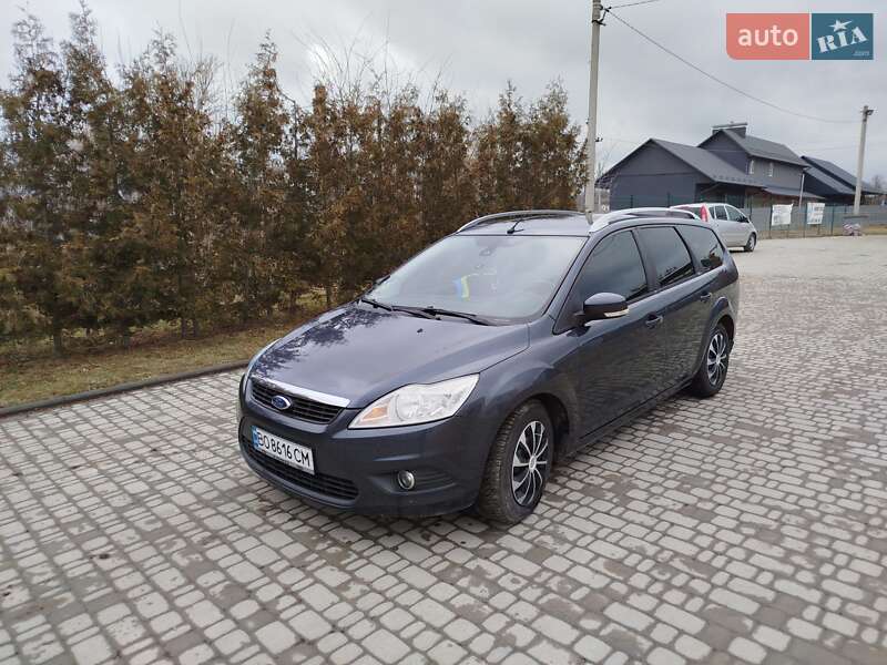 2010 ford focus