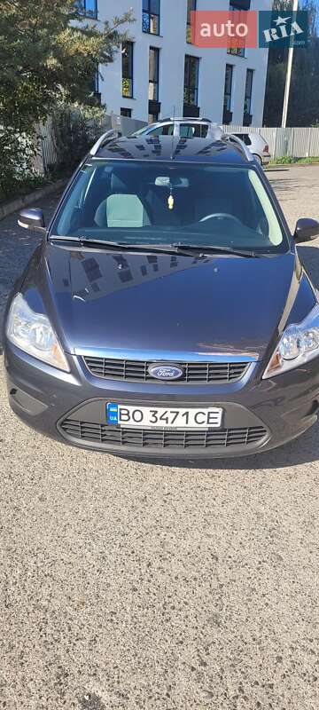2010 ford focus