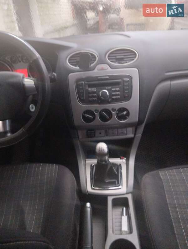 2010 ford focus