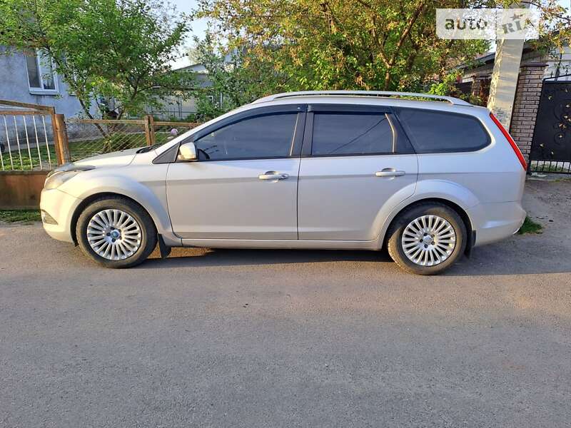 2010 ford focus