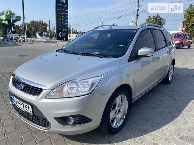 2010 ford focus