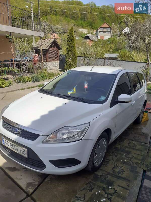 2010 ford focus