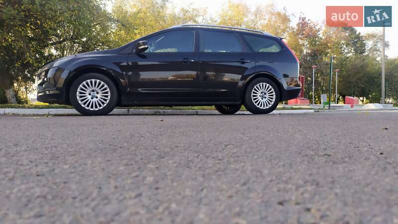 2010 ford focus