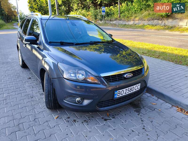 2010 ford focus