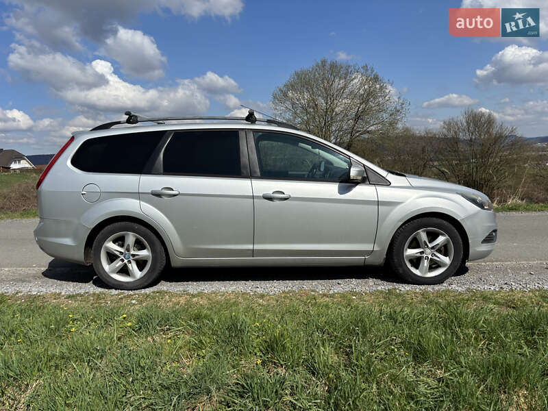 2010 ford focus