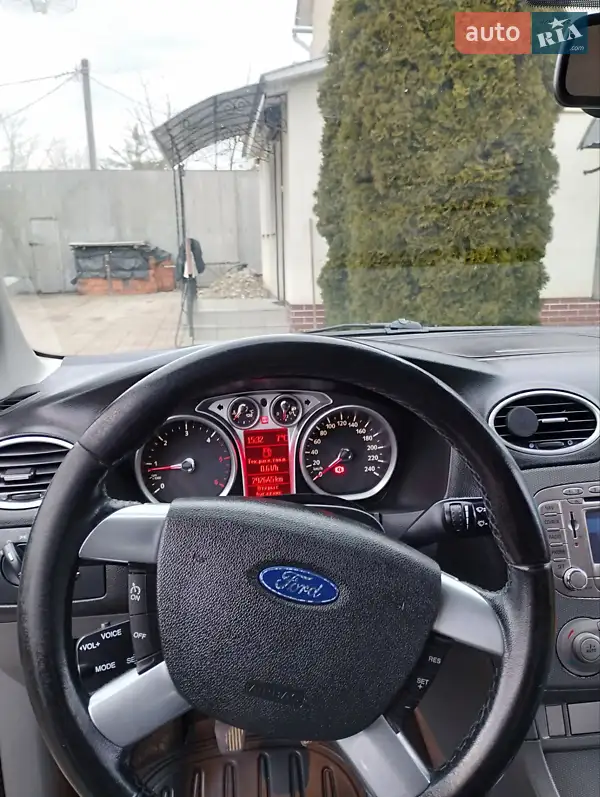 2010 ford focus