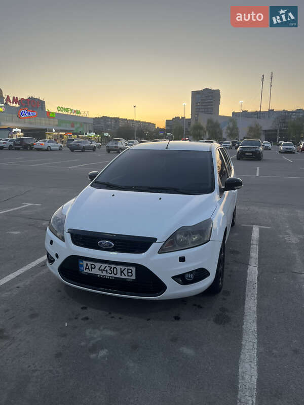 2010 ford focus