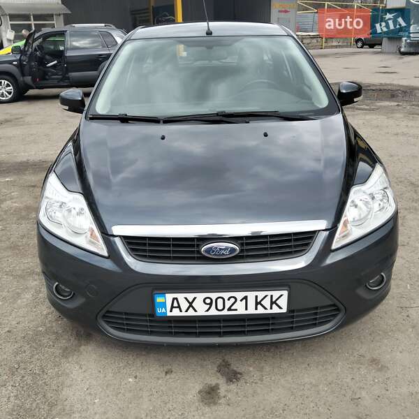 2010 ford focus