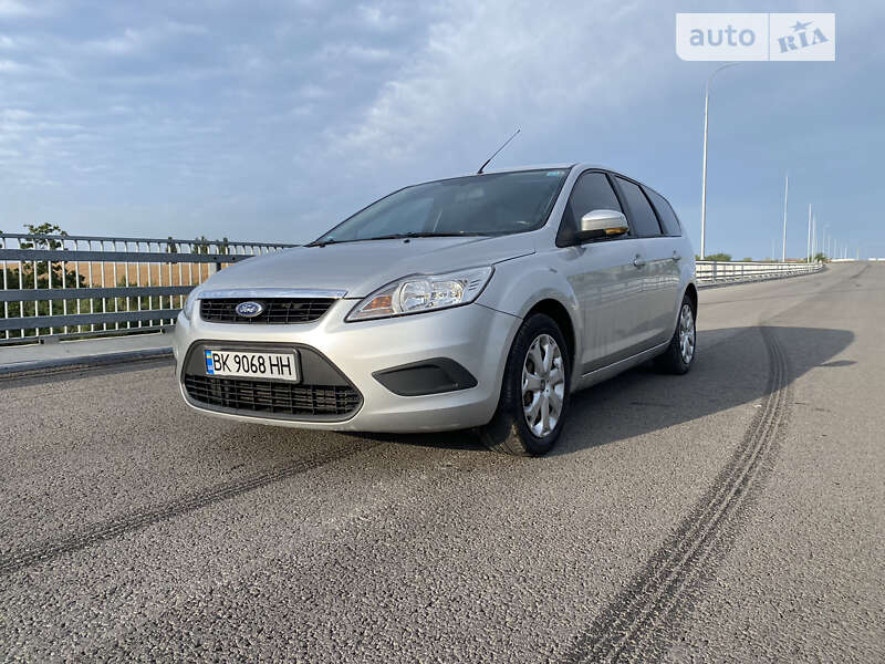 2010 ford focus