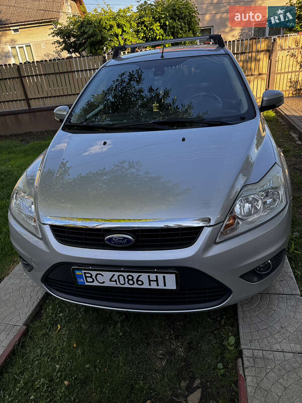2010 ford focus