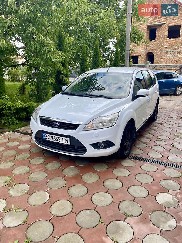 2010 ford focus