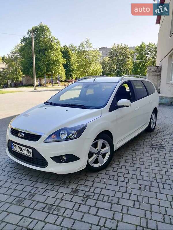 2010 ford focus