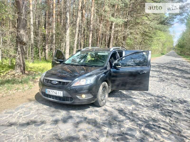 2010 ford focus