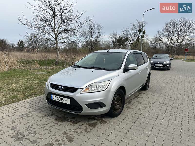 2010 ford focus