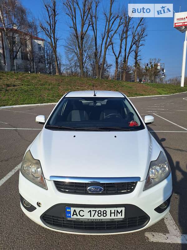 2010 ford focus