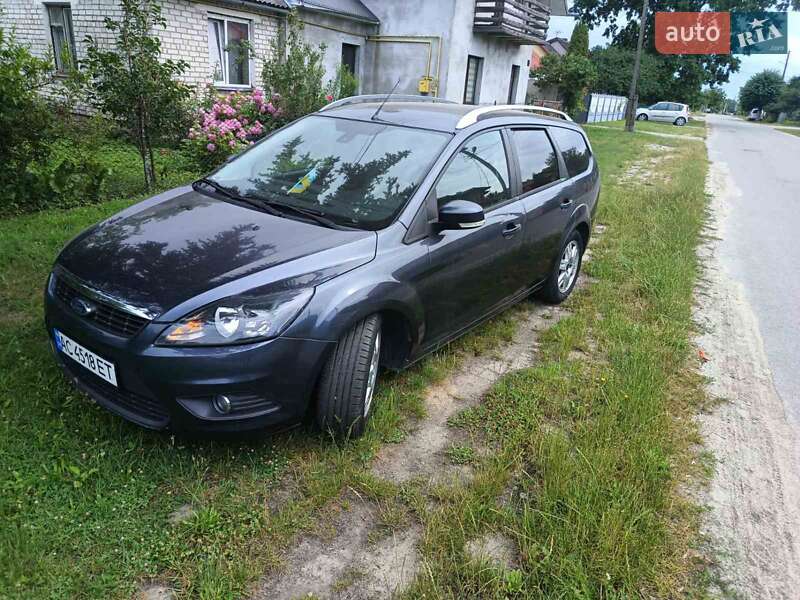2010 ford focus