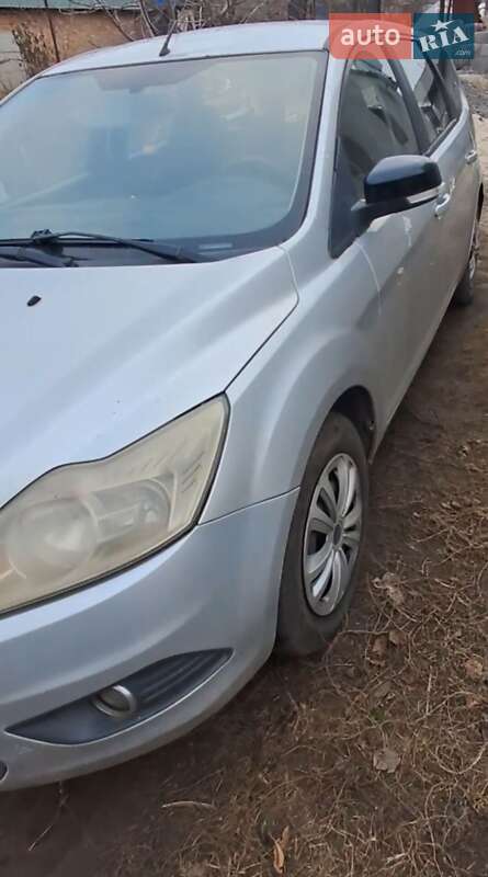 2010 ford focus