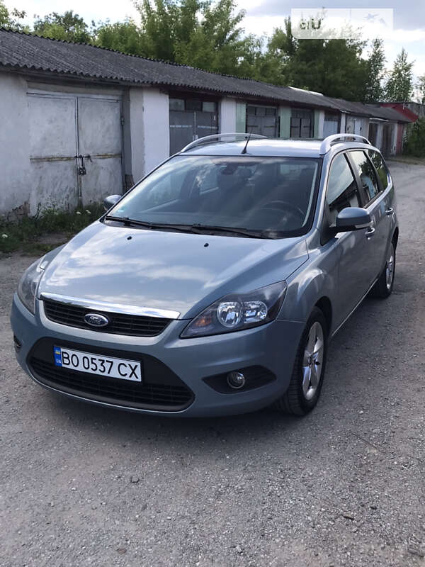 2010 ford focus