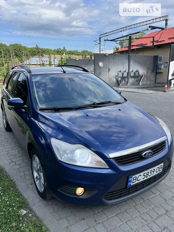 2010 ford focus