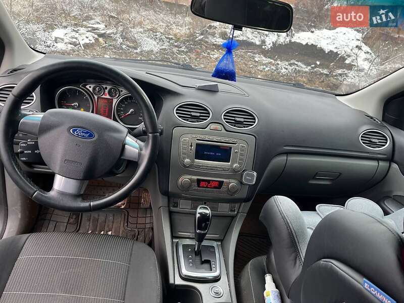 2010 ford focus