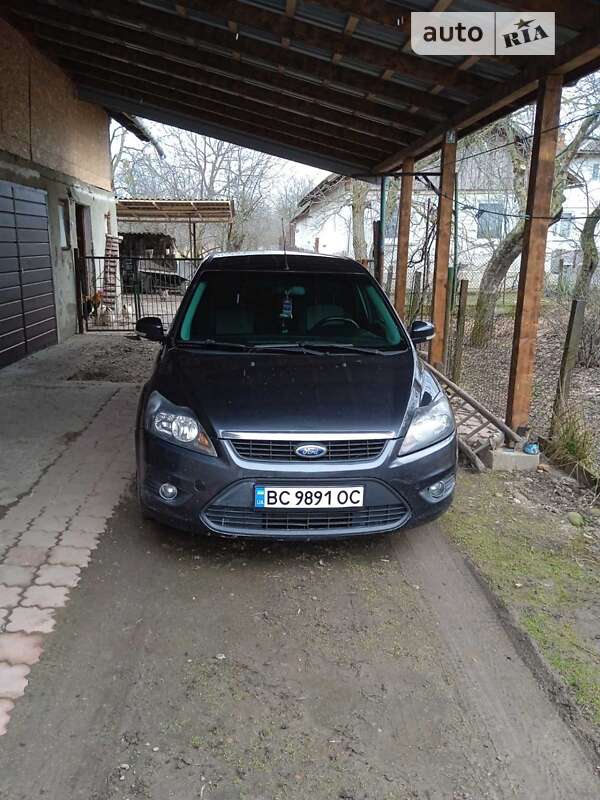 2010 ford focus