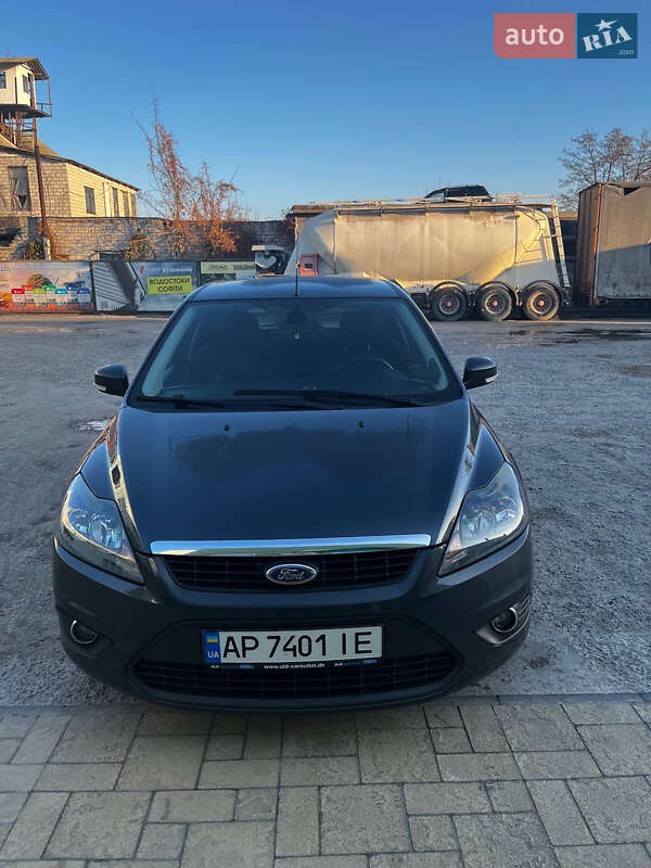 2010 ford focus