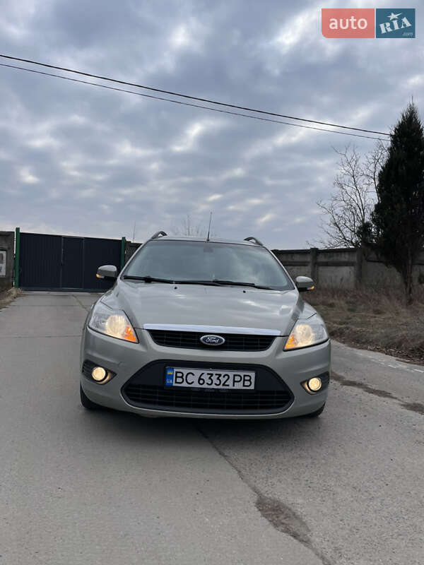 2010 ford focus
