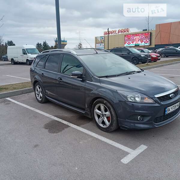 2010 ford focus