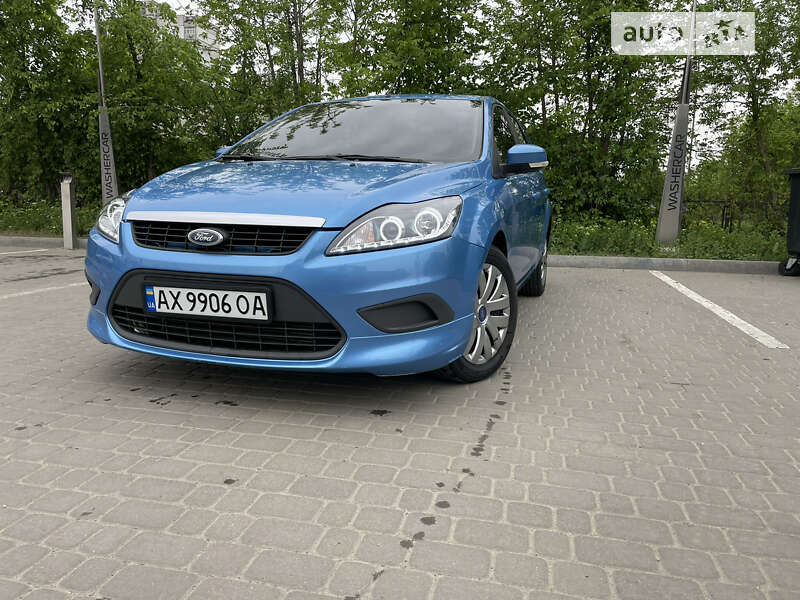 2010 ford focus