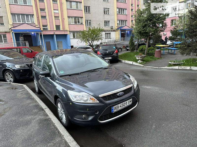 2010 ford focus
