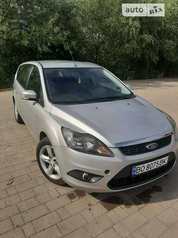 2010 ford focus