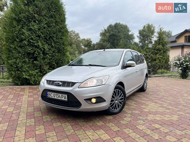 2010 ford focus
