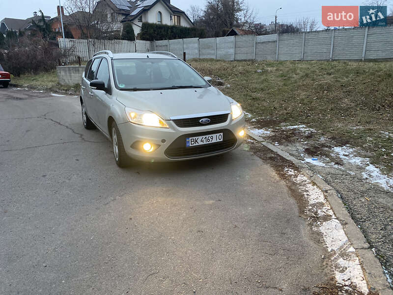 2010 ford focus