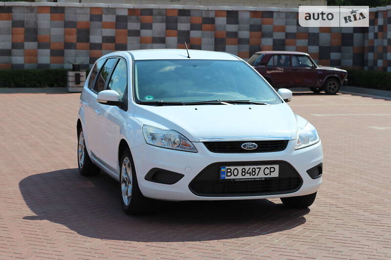 2010 ford focus