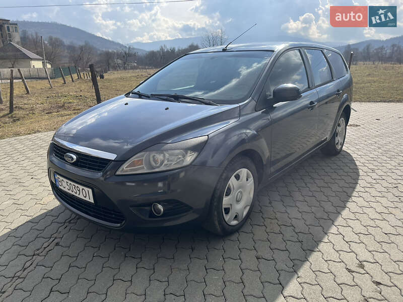 2010 ford focus